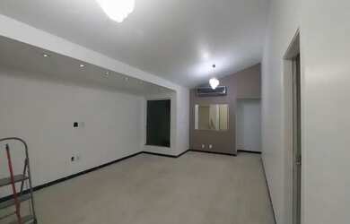 Imagem: A casa em condomínio possui 4 Dormitórios, 3 Banheiros, 2