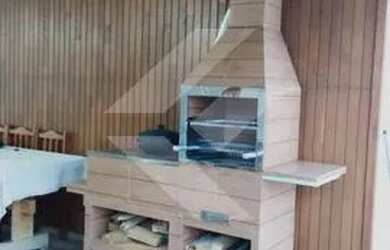 Imagem: A casa possui 2 Dormitórios, 2 Banheiros, 3 Vagas na garagem