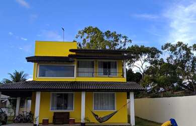 Imagem: A casa em condomínio possui 4 Dormitórios, 5 Banheiros, 3