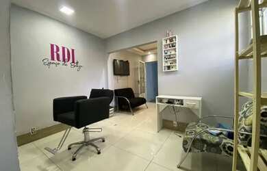 Imagem: A casa possui 1 Dormitório, 1 Banheiro, 1 Vaga na garagem