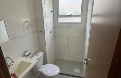 Imagem 13: Apartamento no Maracanaú primeiro andar um lance de escadas