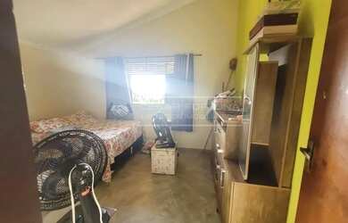 Imagem 13: F01 - Imperdível! Casa com Piscina, Jardim e 4 Quartos em Terreno de 1.000 m²