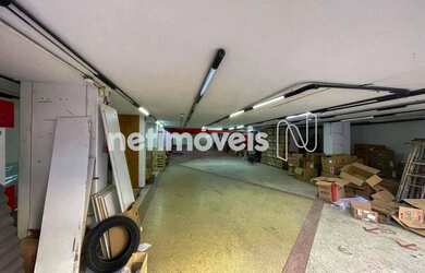 Imagem: O depósito possui 5 Vagas na garagem, 408m² de Área e está