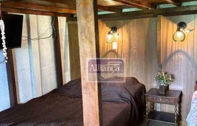 Imagem 11: Loft com 1 dormitório, varanda, churrasqueira, quintal e várias vagas...