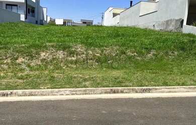 Imagem: O terreno possui 300m² de Área e está localizado em Jardins