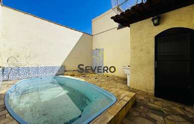 Imagem 5: Casa Triplex de 3 quartos com Piscina na Parada 40 en SG