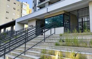 Imagem: O apartamento possui 3 Dormitórios, 3 Banheiros, 2 Vagas na