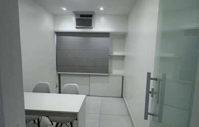 Imagem 2: Sala Comercial na Av. ACM R$ 1.990,00 Tel.: