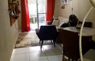 Imagem: A casa possui 2 Dormitórios, 2 Banheiros, 1 Vaga na garagem