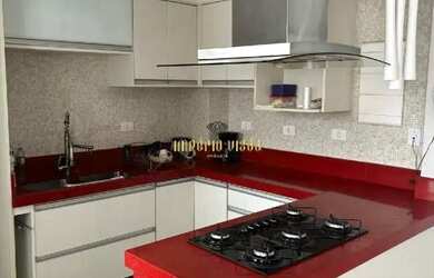 Imagem: A casa possui 5 Dormitórios, 4 Banheiros, 2 Vagas na garagem