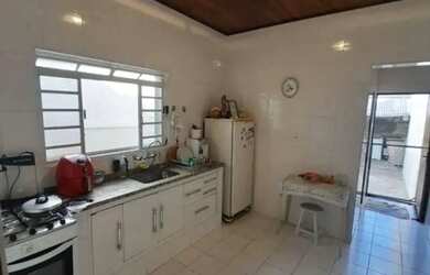 Imagem: A casa possui 1 Dormitório, 1 Banheiro e 70m² de Área e está