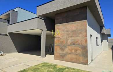 Imagem: A casa em condomínio possui 3 Dormitórios, 4 Banheiros, 4