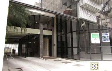 Imagem: O depósito possui 1 Vaga na garagem, 37m² de Área e está