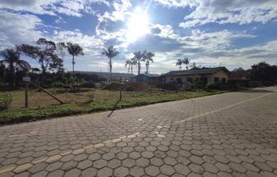 Imagem 2: 2 terrenos medindo 1.050m2