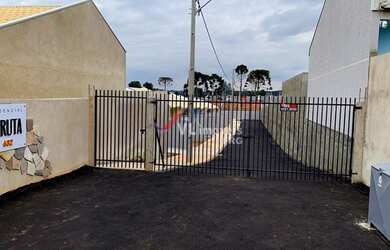 Imagem: A casa em condomínio possui 2 Dormitórios, 1 Banheiro, 1 Vaga
