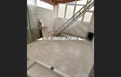 Imagem: A casa possui 2 Dormitórios, 2 Banheiros, 4 Vagas na garagem