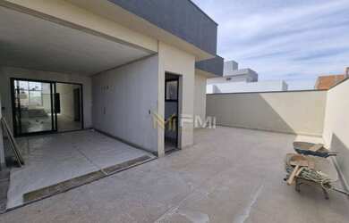 Imagem: A casa em condomínio possui 3 Dormitórios, 1 Banheiro, 4 Vagas