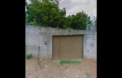 Imagem: A casa possui 1 Dormitório, 1 Banheiro, 5 Vagas na garagem