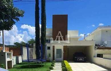 Imagem: A casa possui 3 Dormitórios, 4 Banheiros, 4 Vagas na garagem