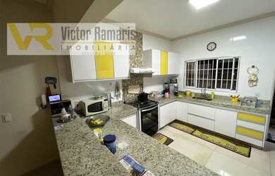 Imagem 5: Casa no bairro Fenícia. Churrasqueira, Guarda roupa, 243m² de Áreae4...