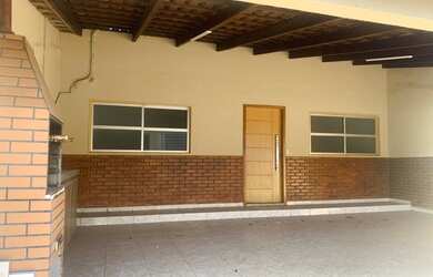 Imagem: A casa em condomínio possui 2 Dormitórios, 2 Banheiros, 2