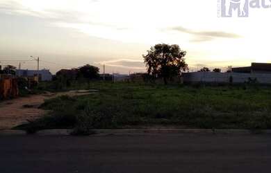 Imagem: O terreno possui 429m² de Área e está localizado em Centro