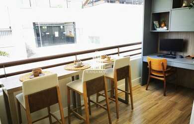 Imagem: O apartamento possui 3 Dormitórios, 1 Banheiro, 1 Vaga na garagem