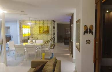 Imagem 3: Oportunidade única. Cobertura duplex com 359 m2 no Tirol todo reformado...