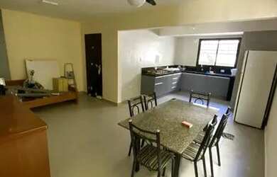 Imagem: O apartamento possui 1 Dormitório, 2 Banheiros, 1 Vaga na garagem