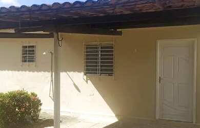 Imagem: A casa possui 2 Dormitórios, 2 Banheiros, 1 Vaga na garagem