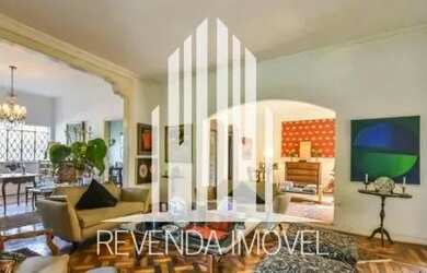 Imagem: A casa à venda possui 4 Dormitórios, 4 Banheiros, 4 Vagas