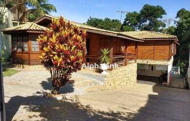 Imagem: A casa em condomínio possui 4 Dormitórios, 4 Banheiros, 4