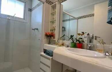 Imagem: O apartamento possui 4 Dormitórios, 5 Banheiros, 4 Vagas na