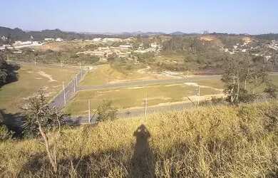 Imagem: O terreno possui 751m² de Área, Imóvel novo e está localizado