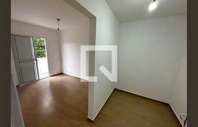 Imagem: A casa possui 4 Dormitórios, 2 Banheiros, 3 Vagas na garagem