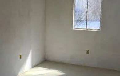 Imagem: A casa possui 1 Dormitório e 1 Banheiro e está localizado