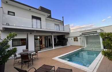 Imagem: A casa em condomínio possui 3 Dormitórios, 4 Banheiros, 4