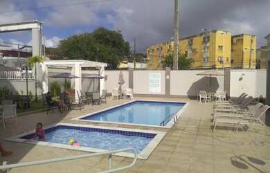 Imagem: O apartamento possui 2 Dormitórios, 1 Banheiro, 1 Vaga na garagem