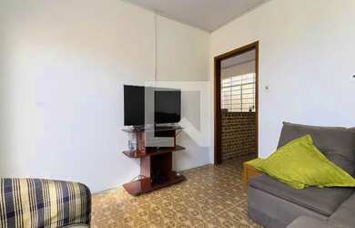 Imagem: A casa possui 2 Dormitórios, 2 Banheiros, 1 Vaga na garagem