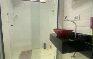 Imagem 11: Sobrado com 2 Apartamentos total de 6 Quartos no Centro de Guaratuba