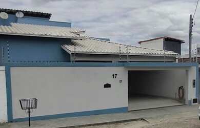 Imagem: A casa possui 4 Dormitórios, 3 Vagas na garagem e está localizado