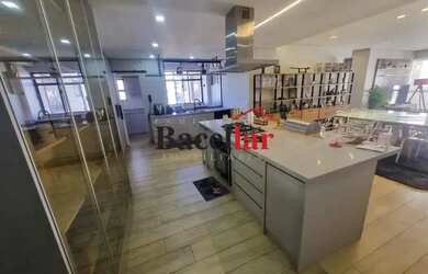 Imagem: O apartamento possui 3 Dormitórios, 3 Banheiros, 2 Vagas na