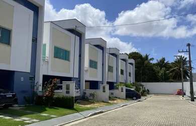 Imagem: A casa em condomínio possui 3 Dormitórios, 2 Banheiros, 5