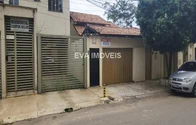 Imagem: A casa possui 3 Dormitórios, 1 Banheiro, 418m² de Área e