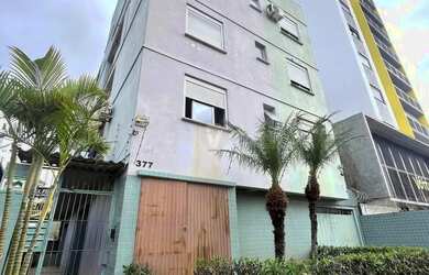 Imagem: O apartamento possui 1 Dormitório, 1 Banheiro, 1 Vaga na garagem