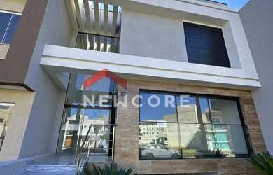 Imagem: A casa em condomínio possui 3 Dormitórios, 4 Banheiros, 2