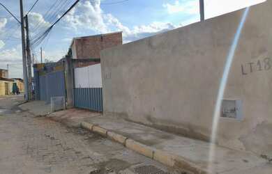 Imagem: O terreno possui 270m² de Área e está localizado em St a