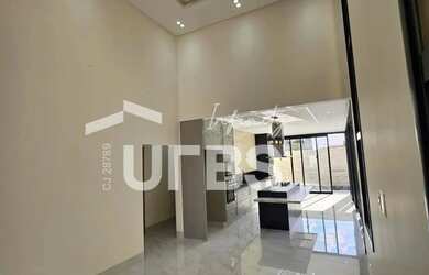 Imagem: A casa em condomínio possui 3 Dormitórios, 4 Banheiros, 2