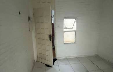 Imagem: O apartamento possui 2 Dormitórios, 1 Banheiro e está localizado