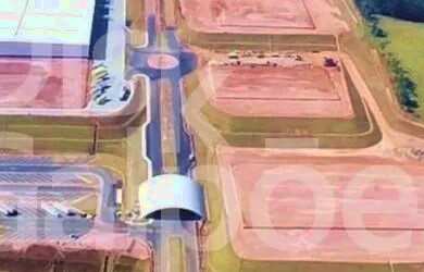 Imagem: O depósito possui 34969m² de Área e está localizado em Ponte